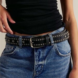🖤Sold🖤NWT We the Free Sola Black Stud Belt S/M